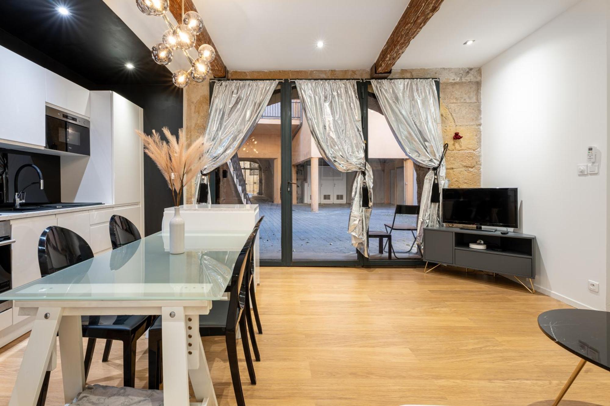 Le Yona Mirabeau - Appartement T3 Atypique Situe Dans Le Centre Ville Historique - Proche Rotonde Aix-en-Provence Buitenkant foto